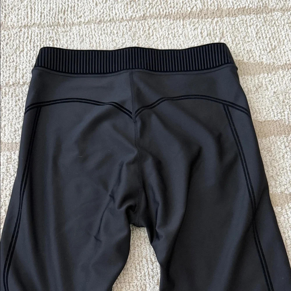 Alo Yoga Black Leggings with suede details - Picture 2 of 3